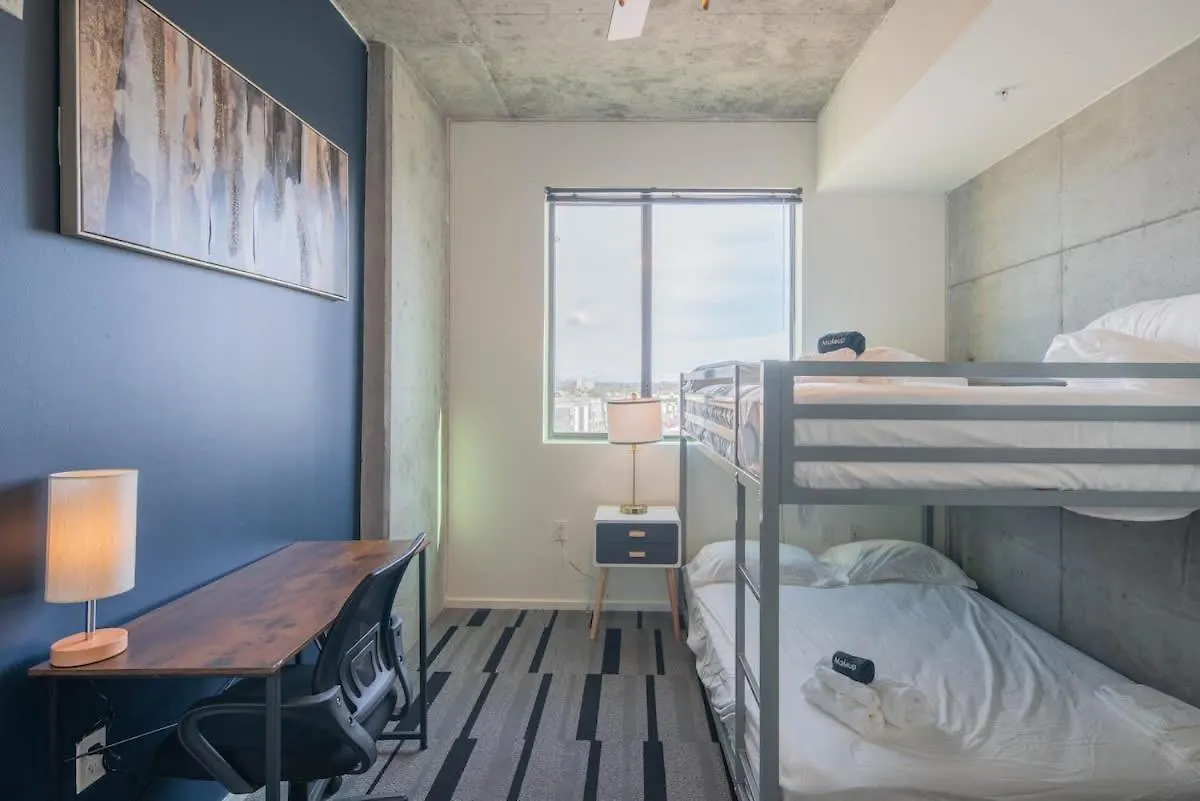 شقة Striking 2Bd - Cdt- Gym, Pool, Parking - Sleep8 فينيكس