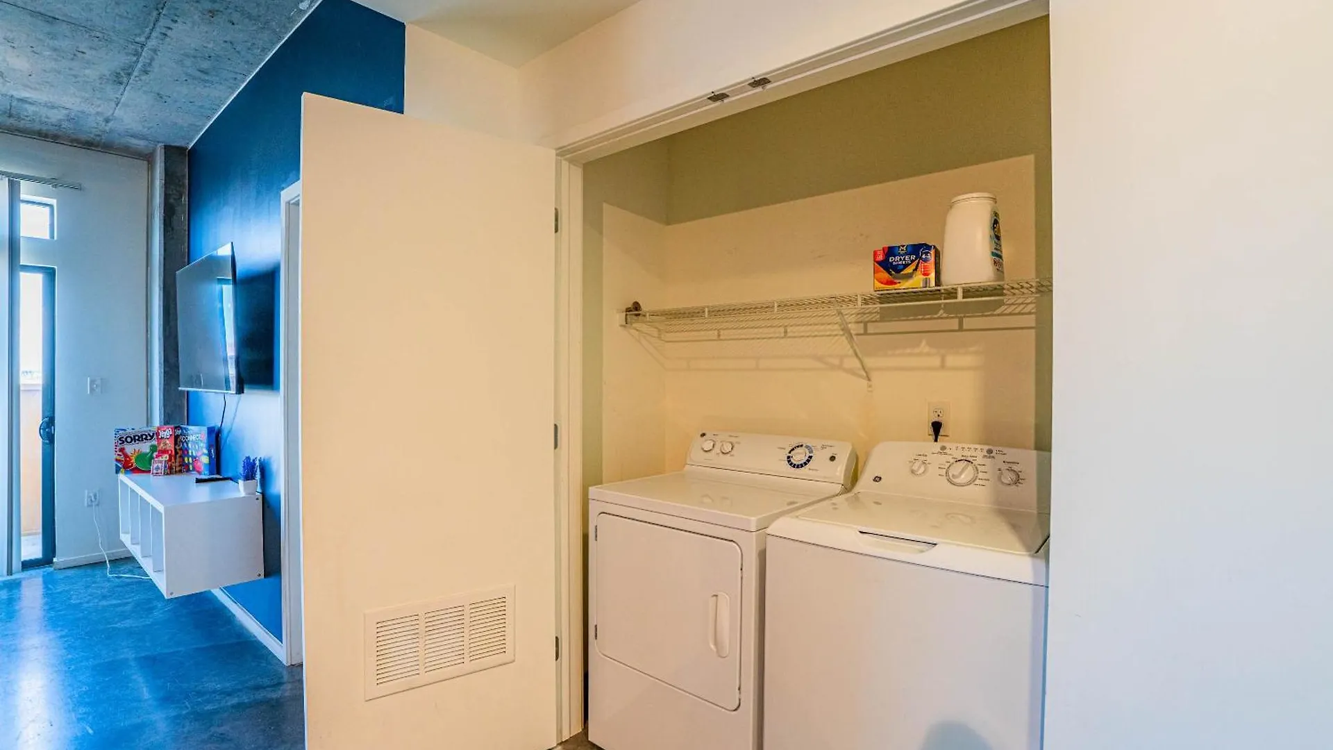 شقة Striking 2Bd - Cdt- Gym, Pool, Parking - Sleep8 فينيكس